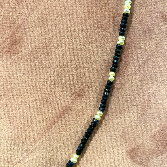 Raw deep blue sapphire and seed pearl necklace - Picture 4 of 4